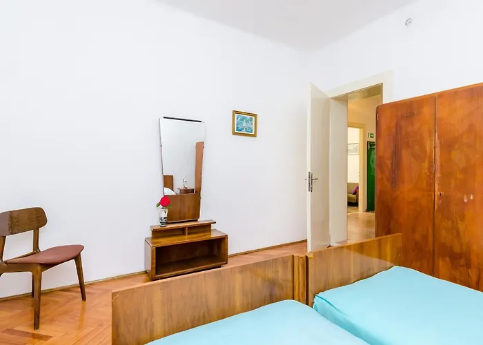 Lucy - Two Bedroom With Terrace And View Gustin Апартаменты Дубровник