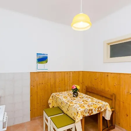 Lucy - Two Bedroom With Terrace And View Gustin Apartment *