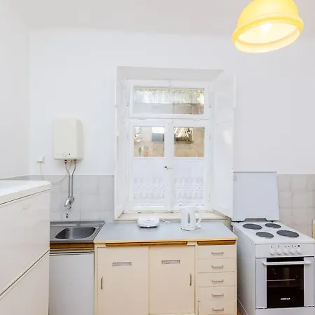 Lucy - Two Bedroom With Terrace And View Gustin