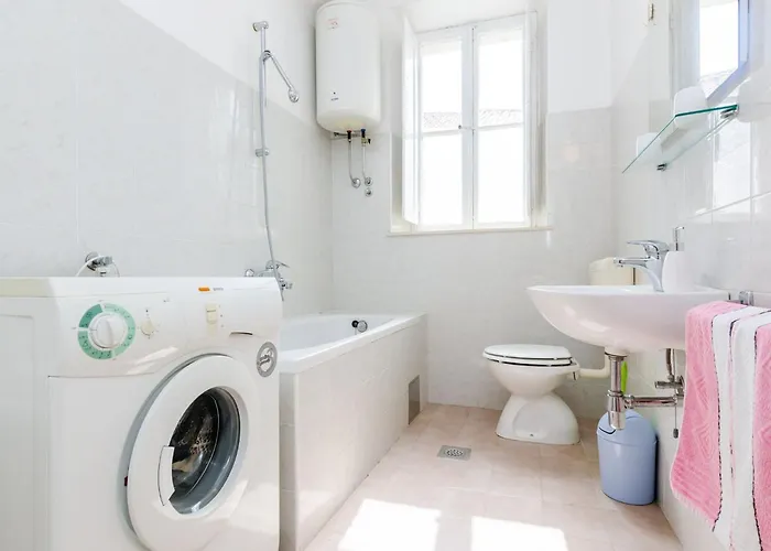 Lucy - Two Bedroom With Terrace And View Gustin Дубровник